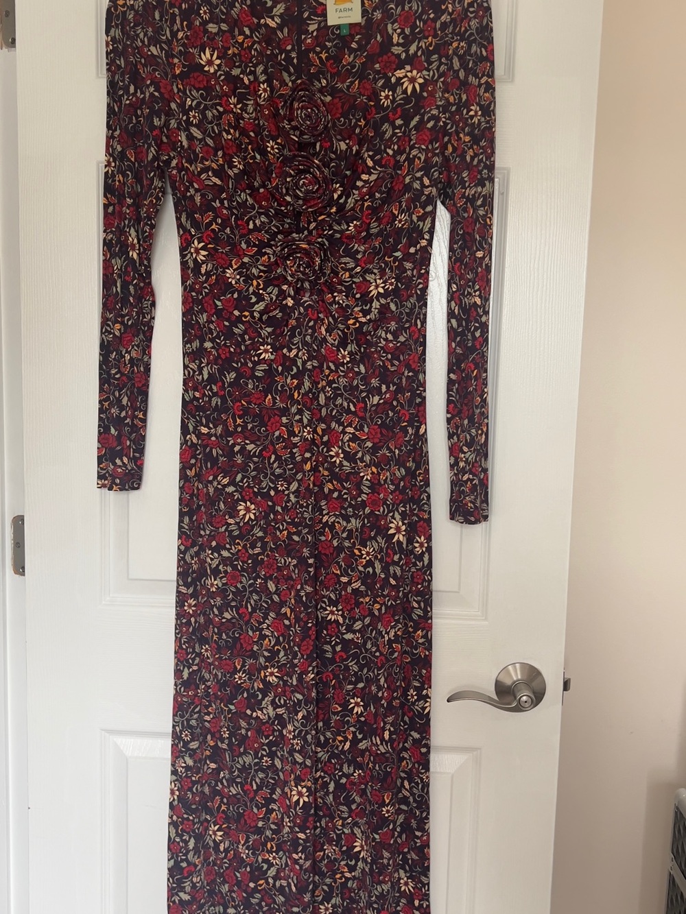 Floral Bracelet Sleeve Jersey Dress
FARM Rio - Picture 8 of 8